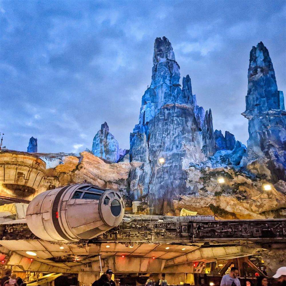 Discover Star Wars Land at Disneyland: A Galaxy Far Far Away