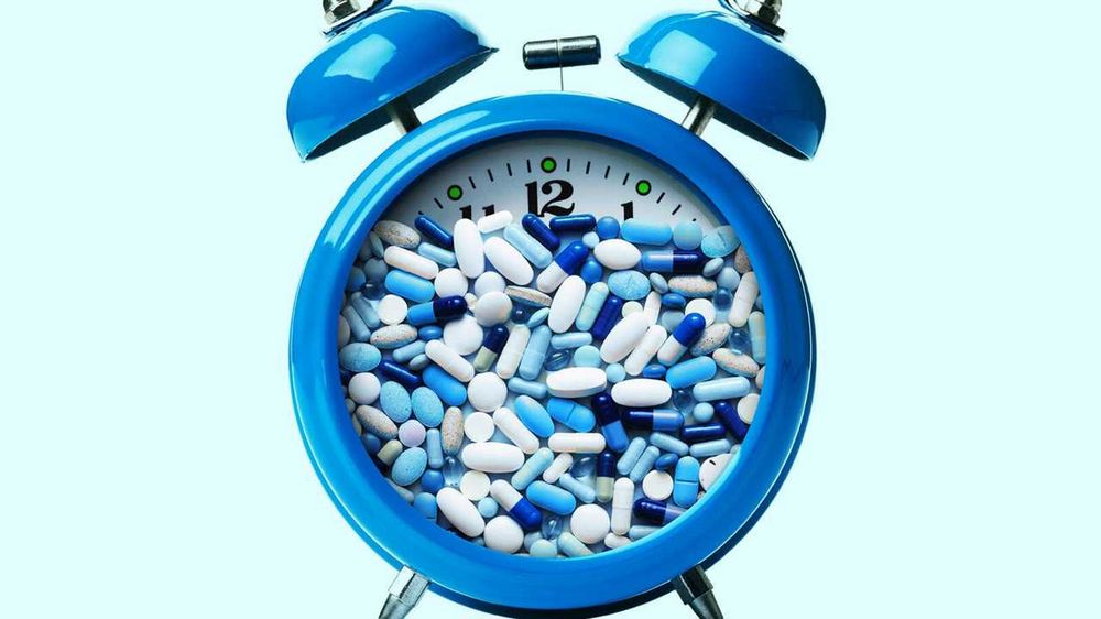 Melatonin and Benadryl: A Comprehensive Guide to Their Uses and Interactions